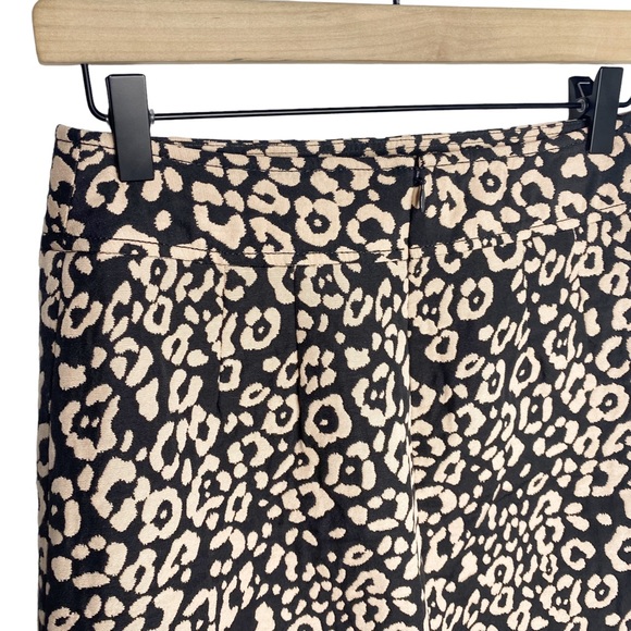 LOFT leopard skirt size 0 EUC - Picture 5 of 7